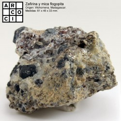 Zafirina y mica flogopita (Madagascar)